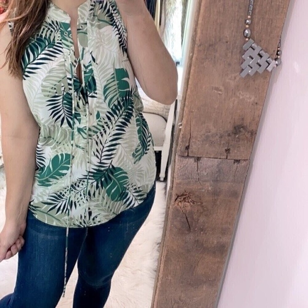 Karlie tropical lace up tunic top size small